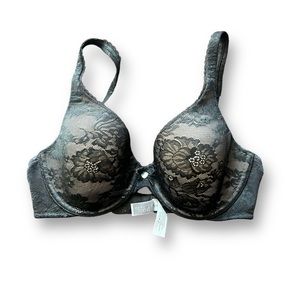 [Victoria’s Secret] Black Lace Bra